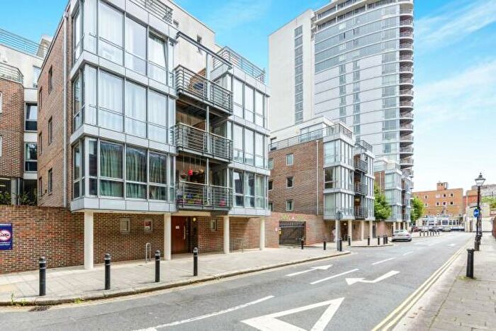 2 Bedroom Flat To Rent In Admiralty Road, Portsmouth, PO1