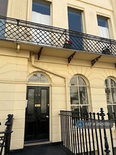 1 Bedroom Flat To Rent In Oriental Place, Brighton, BN1