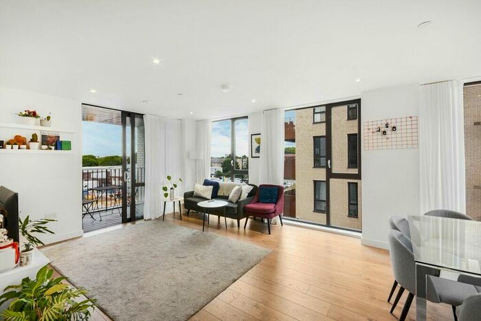 3 Bedroom Apartment To Rent In Merchants House, Forrester Way, London, E15