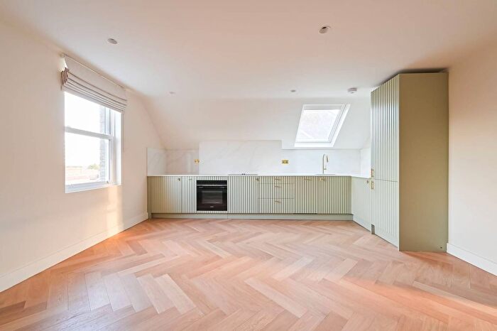 3 Bedroom Flat For Sale In , Crouch End, London, N8
