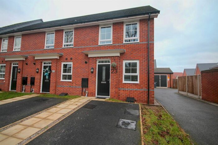 2 Bedroom End Of Terrace House To Rent In Hawthorn Avenue, Walkden, Manchester M28