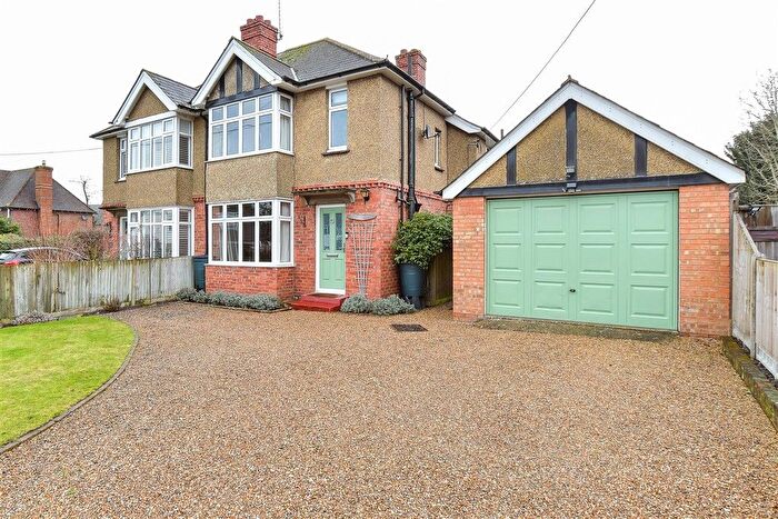 4 Bedroom Semi Detached House For Sale In Ulcombe Road, Headcorn, Ashford, Kent, TN27