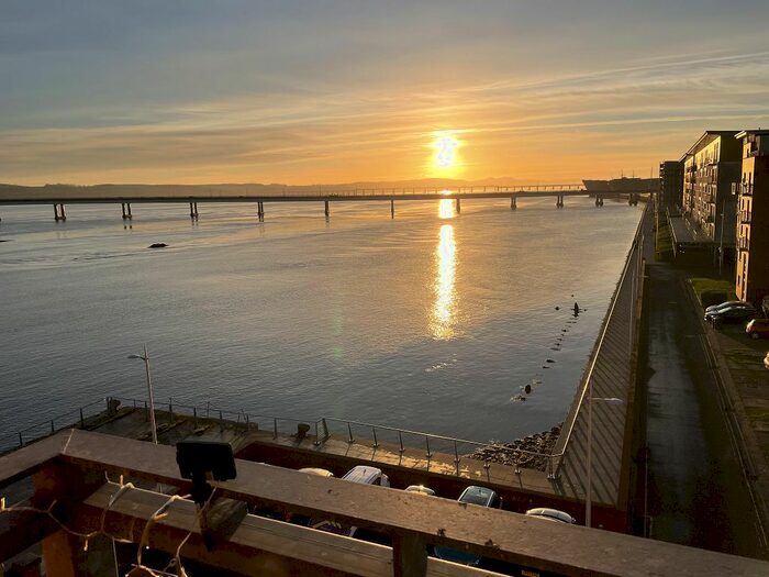 2 Bedroom Flat To Rent In Marine Parade, Dundee, DD1