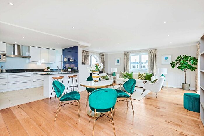 2 Bedroom Flat For Sale In William Morris Way, London, SW6