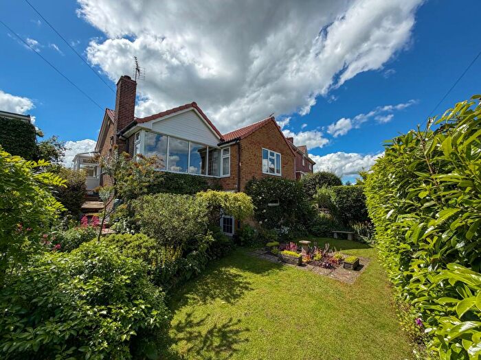 3 Bedroom Detached Bungalow For Sale In Station Road, Whitwell, S80