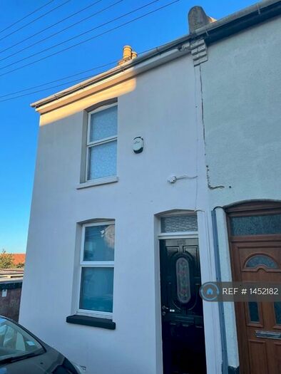 2 Bedroom Terraced House To Rent In Sturla Road, Chatham, ME4