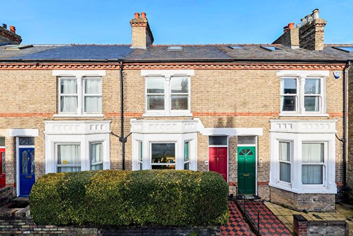3 Bedroom Terraced House For Sale In Marshall Road, Cambridge, CB1