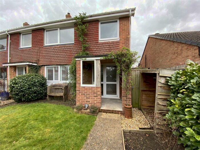3 Bedroom End Of Terrace House To Rent In Lymington Road, New Milton, Hampshire, BH25
