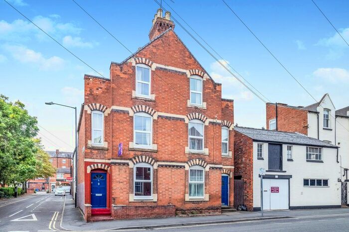 4 Bedroom Semi-Detached House To Rent In Chandos Street, Leamington Spa, CV32