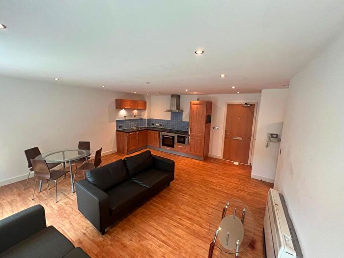 1 Bedroom Flat To Rent In Bluecoat House, North Sherwood Street, Nottingham, NG1