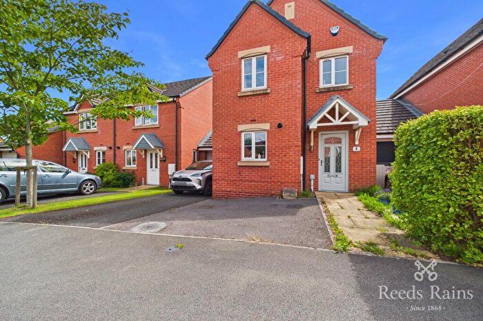 3 Bedroom Detached House For Sale In Manor House Court, Chesterfield, Derbyshire, S41