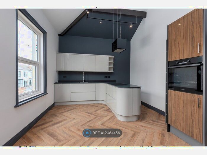 2 Bedroom Flat To Rent In Clare Street, Blackpool, FY1