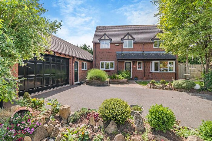 5 Bedroom Detached House For Sale In Sovereign Chase, Staunton, Gloucester, GL19