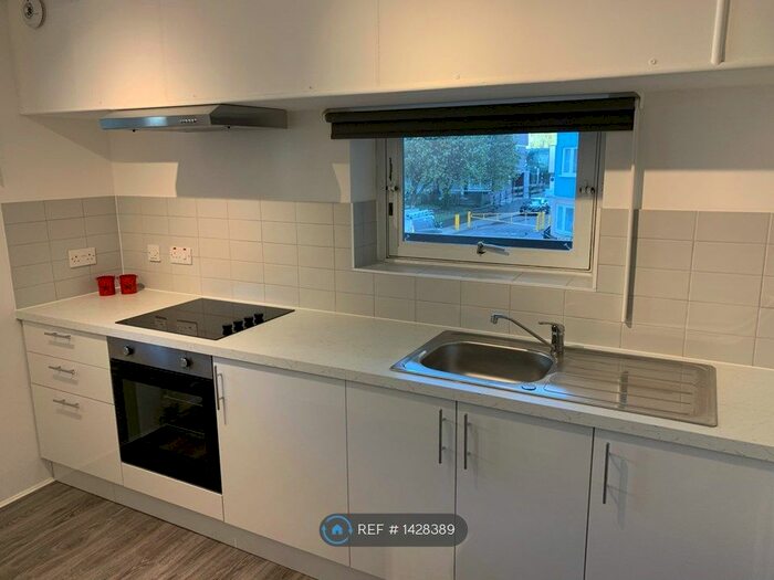 1 Bedroom Flat To Rent In East Point, London, SE1