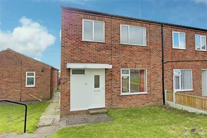 3 Bedroom Semi-Detached House To Rent In Holme Hall Crescent, Chesterfield, S40