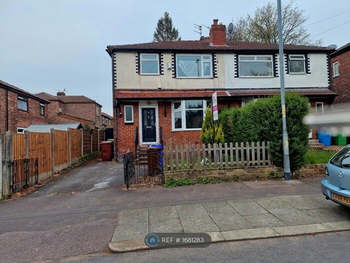 3 Bedroom Semi-Detached House To Rent In Rothesay Road, Manchester, M8