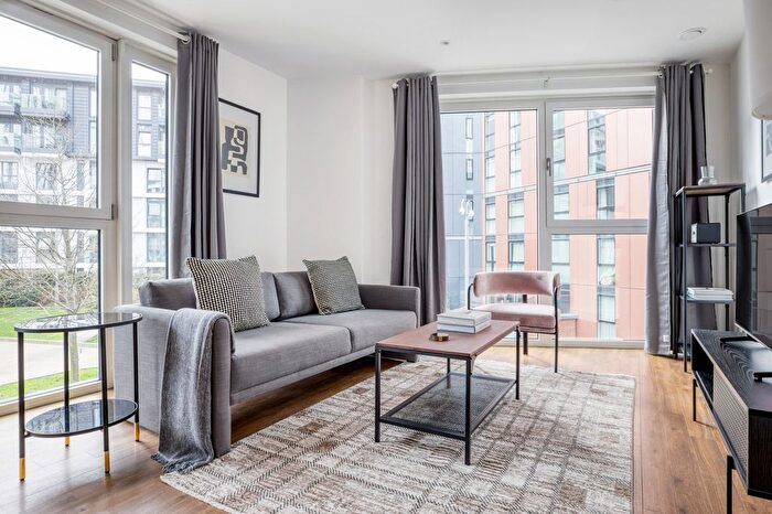 1 Bedroom Flat To Rent In Wandsworth Road, London, SW8