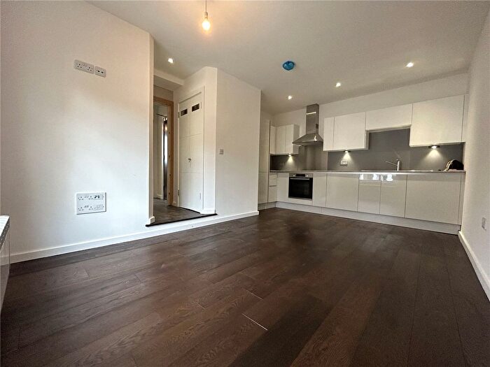 1 Bedroom Flat To Rent In Princess Crescent, London, N4
