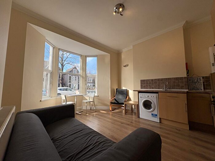 1 Bedroom Apartment To Rent In Richmond Road, Roath, CF24
