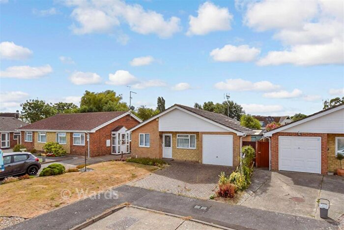 2 Bedroom Detached Bungalow For Sale In Lawrence Gardens, Herne Bay, Kent, CT6