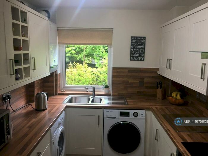 2 Bedroom Flat To Rent In Craigie Loanings, Aberdeen, AB25