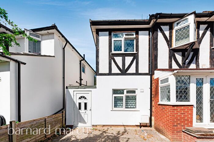 1 Bedroom Flat To Rent In Beverley Way, KT3