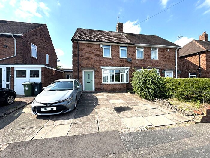 3 Bedroom Semi-Detached House For Sale In Stretton Road, Willenhall, WV12