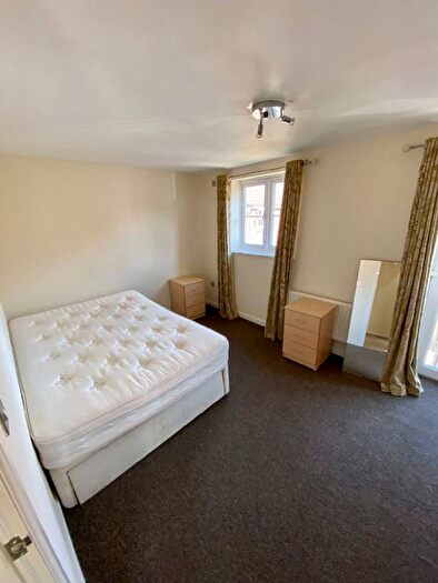 4 Bedroom Semi-Detached House To Rent In F Hanham Road, Bristol, BS15