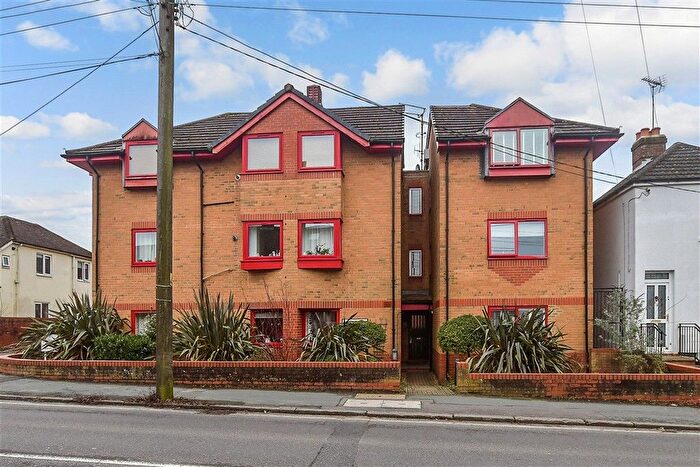 1 Bedroom Flat For Sale In Franklynn Road, Haywards Heath, West Sussex, RH16