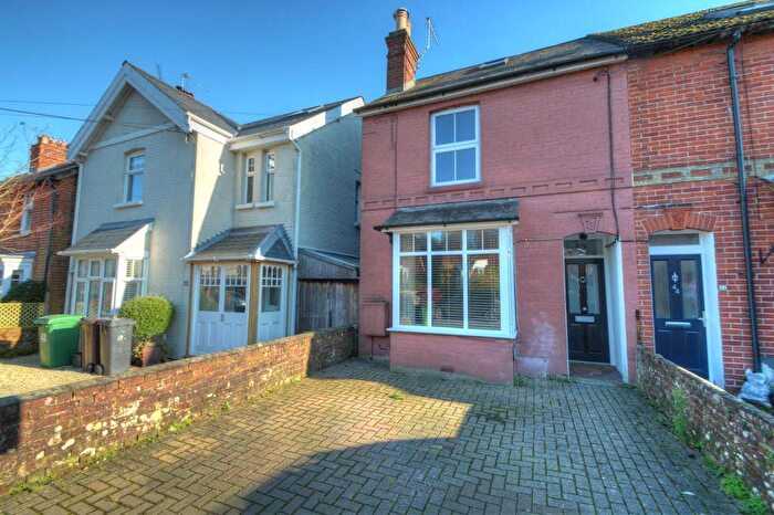 3 Bedroom Detached House To Rent In Rushes Road, Petersfield, Hampshire, GU32