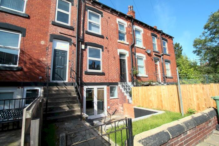 2 Bedroom Terraced House To Rent In Beechwood Row, Burley, Leeds, LS4
