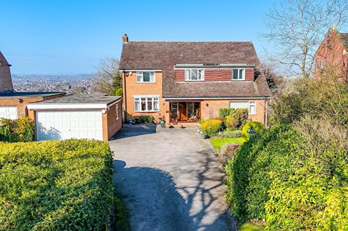 5 Bedroom Detached House For Sale In Mapperley Plains, Nottingham, NG3