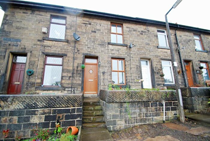 2 Bedroom Cottage To Rent In Bevis Green, Walmersley, BL9