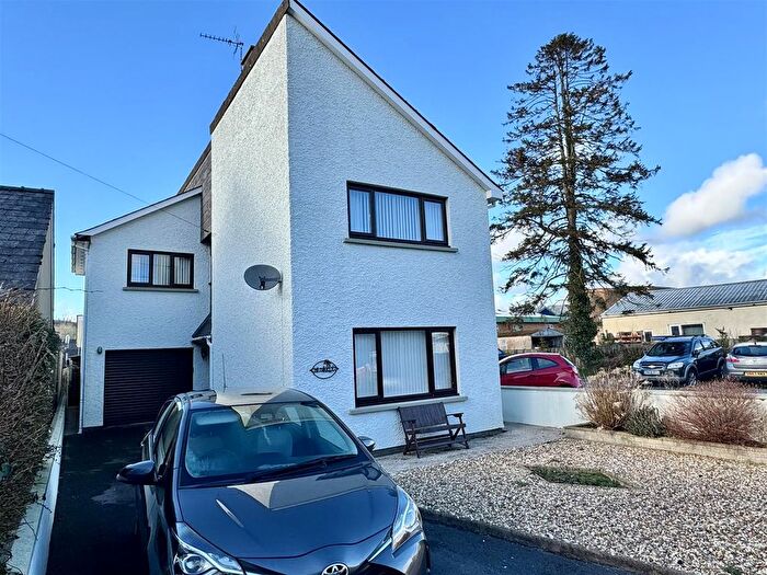 3 Bedroom Property For Sale In Greenfield Terrace, Lampeter, SA48