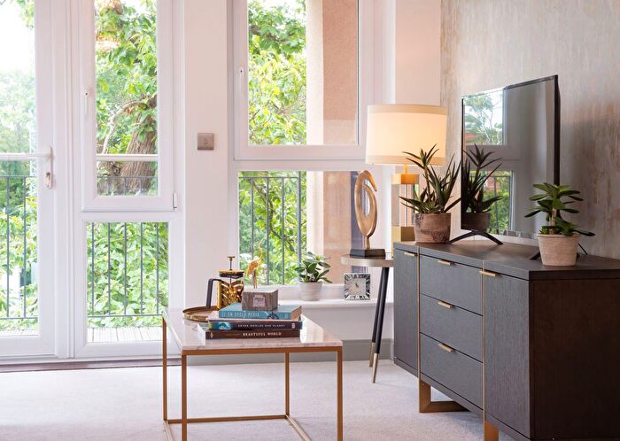 2 Bedroom Flat To Rent In Station Parade, Virginia Water, GU25