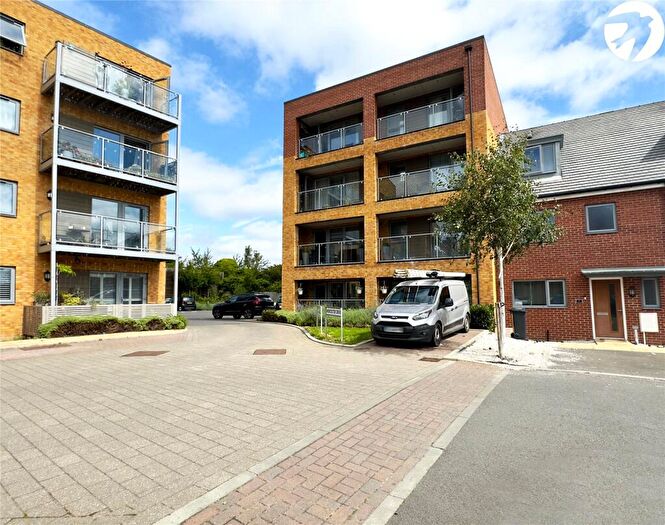 2 Bedroom Flat For Sale In Discovery Drive, Swanley, BR8