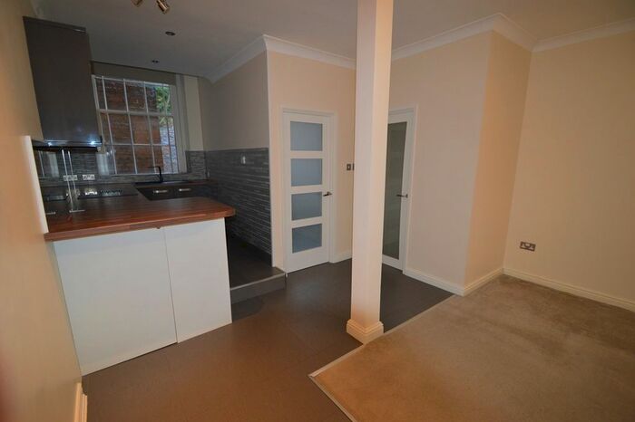 1 Bedroom Flat To Rent In Chapel Street, Macclesfield SK11