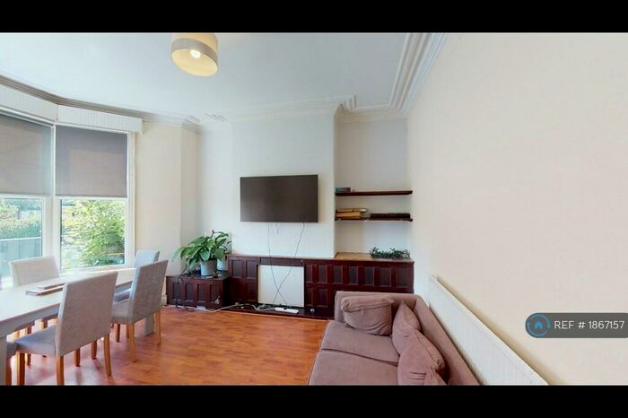 6 Bedroom Terraced House To Rent In School Road, Sheffield, S10