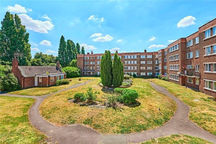 1 Bedroom Flat To Rent In Kimber Road, London, SW18