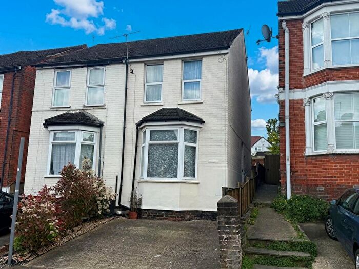 3 Bedroom Semi-Detached House For Sale In Kitchener Road, High Wycombe, HP11