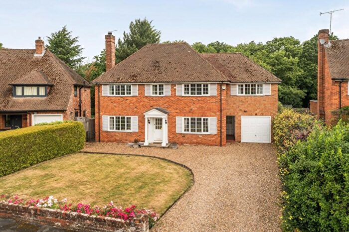 5 Bedroom Detached House For Sale In Hazelhurst Road, Burnham, Buckinghamshire, SL1