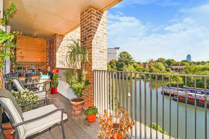 1 Bedroom Flat To Rent In Copland Court, Durham Wharf Drive, Brentford, TW8