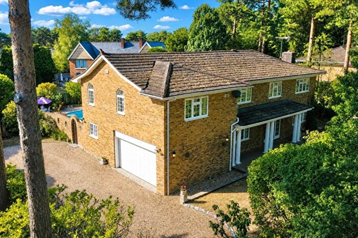 5 Bedroom Detached House For Sale In Hillsborough Park, Camberley, GU15