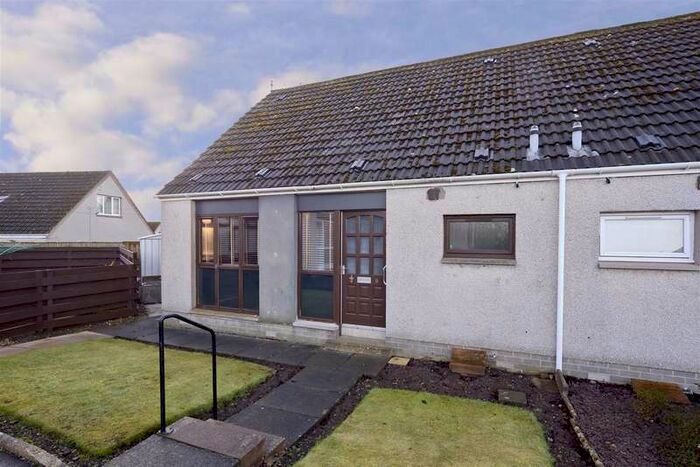 3 Bedroom Semi-Detached House For Sale In 9 Weavers Court, Kelso, TD5