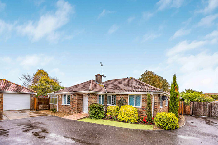 3 Bedroom Bungalow For Sale In Mengham Rythe, PO11