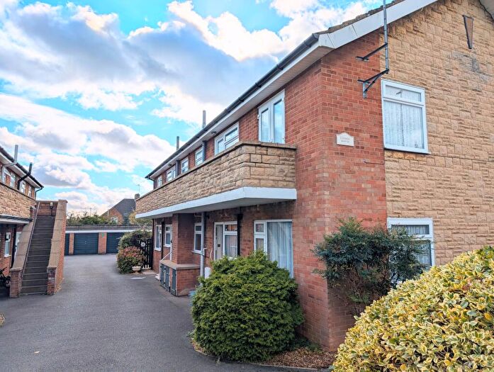 2 Bedroom Ground Maisonette To Rent In St Mary's Road, Kettering, NN15