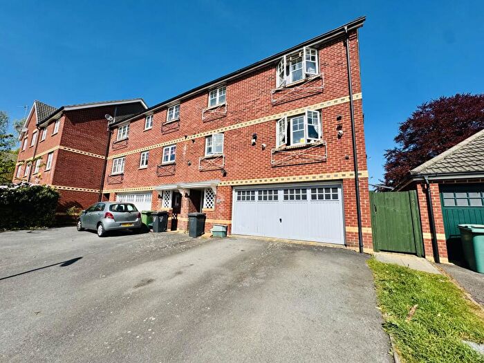 3 Bedroom Semi-Detached House For Sale In Vitellius Gardens, Basingstoke, RG24