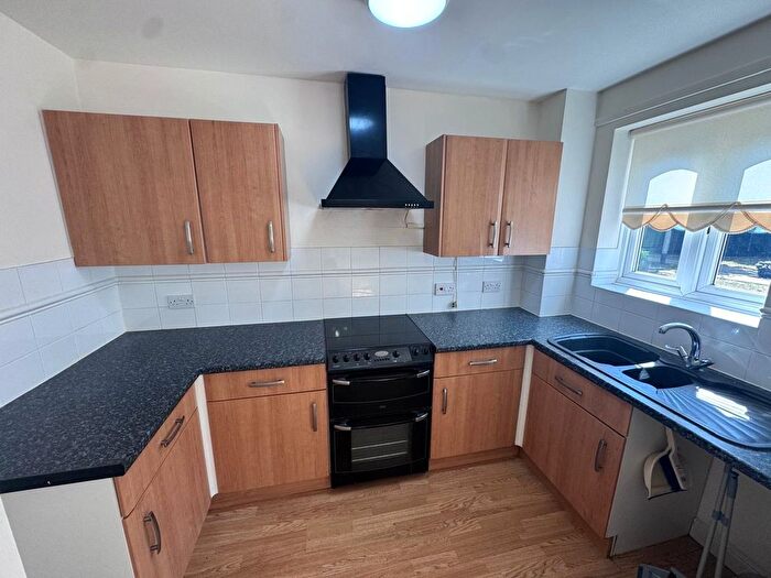 1 Bedroom Flat To Rent In Regarth Avenue, Romford, RM1