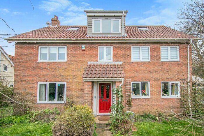 6 Bedroom Detached House For Sale In Ferry Road, Bawdsey, Woodbridge, IP12