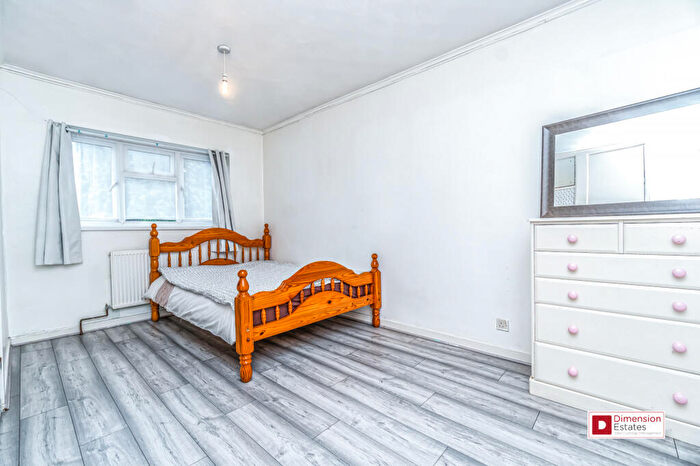 3 Bedroom End Of Terrace House To Rent In Upper Clapton, Hackney, E5